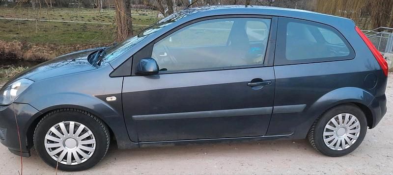 Gebraucht Ford Fiesta 81 PS (59 kW) 2006 Kleinwagen