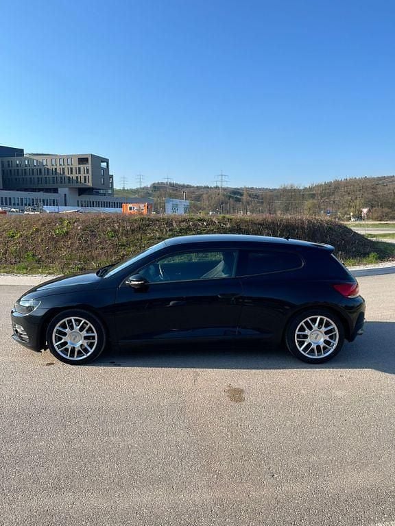 Second-hand VW Scirocco 200 CP (147 kW) 2009 Negru Coupe