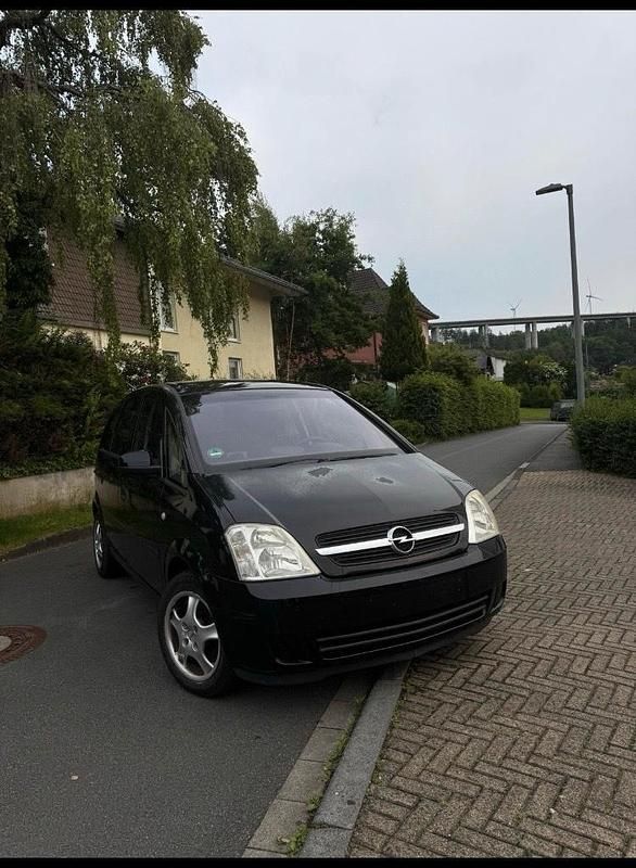 Schwarz Gebraucht 2004 Opel Meriva Van / Kleinbus | 400 € (Superpreis) - Bild 1/4