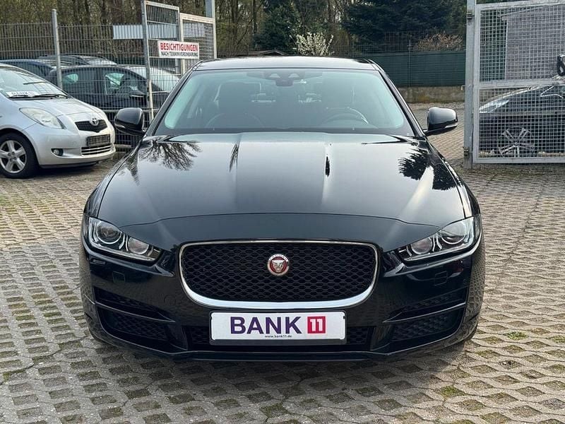 Gebraucht Jaguar XE 179 PS (131 kW) 2016 Schwarz Limousine