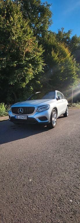 Silber Gebraucht 2016 Mercedes GLC250 SUV | 24.000 € (Fairer Preis) - Bild 1/4