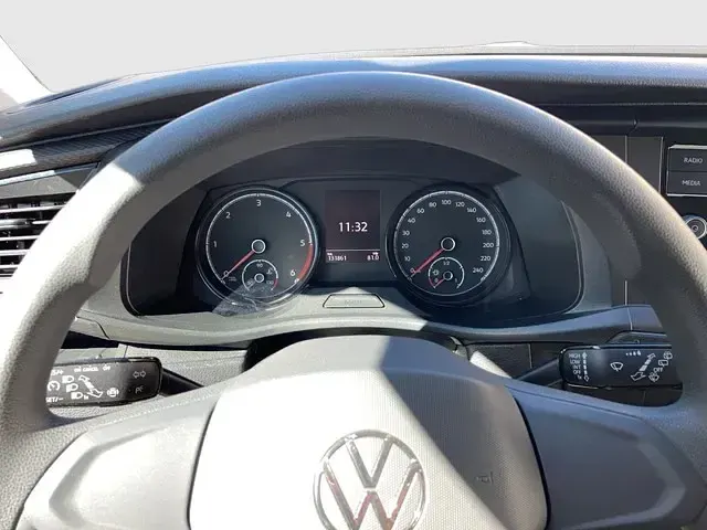 Używany VW Multivan Family 150 KM (110 kW) 2021 Szary Minivan