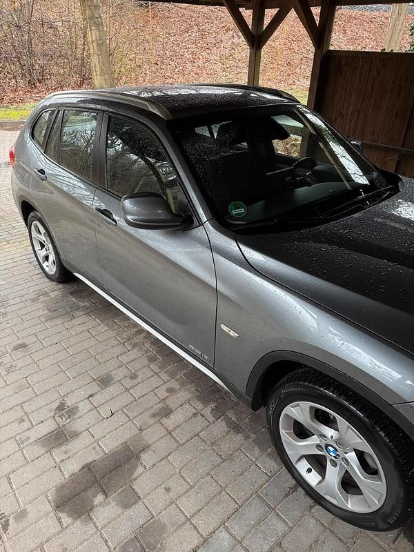 Gebraucht BMW X1 150 PS (110 kW) 2011 Grau SUV