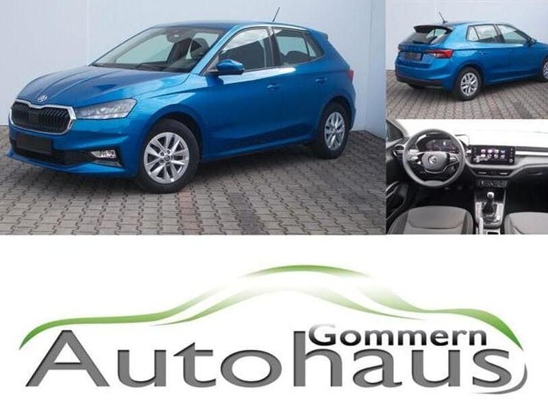 Blau Gebraucht 2024 Skoda Fabia Selection Limousine | 15.950 € (Guter Preis) - Bild 1/4