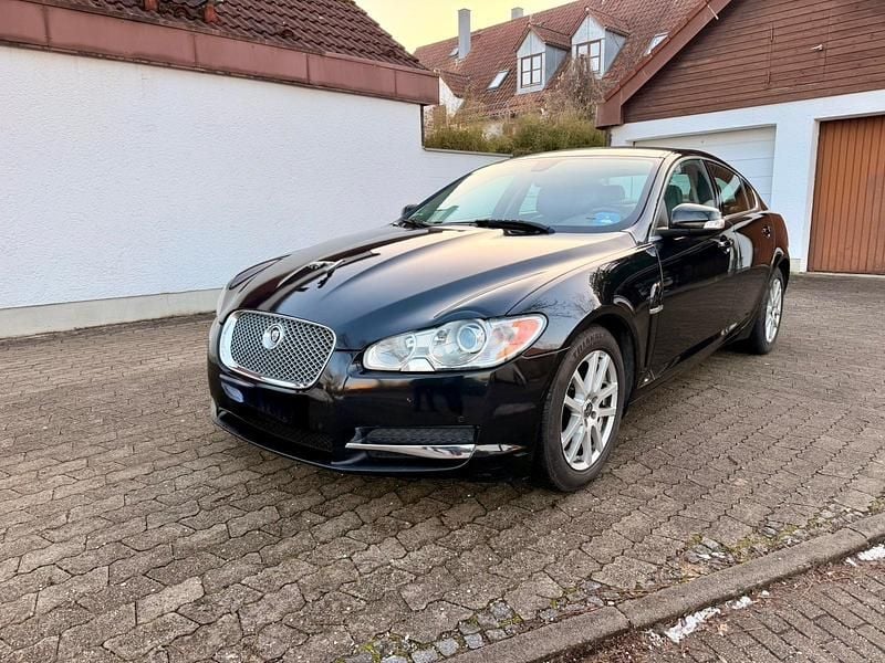 Schwarz Gebraucht 2009 Jaguar XF Premium Luxury Limousine | 3.600 € (Superpreis) - Bild 1/4