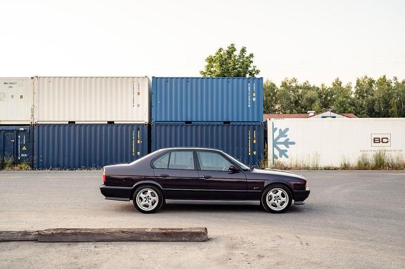 Gebraucht BMW M5 Performance 340 PS (250 kW) 1992 Daytona violett Kombi
