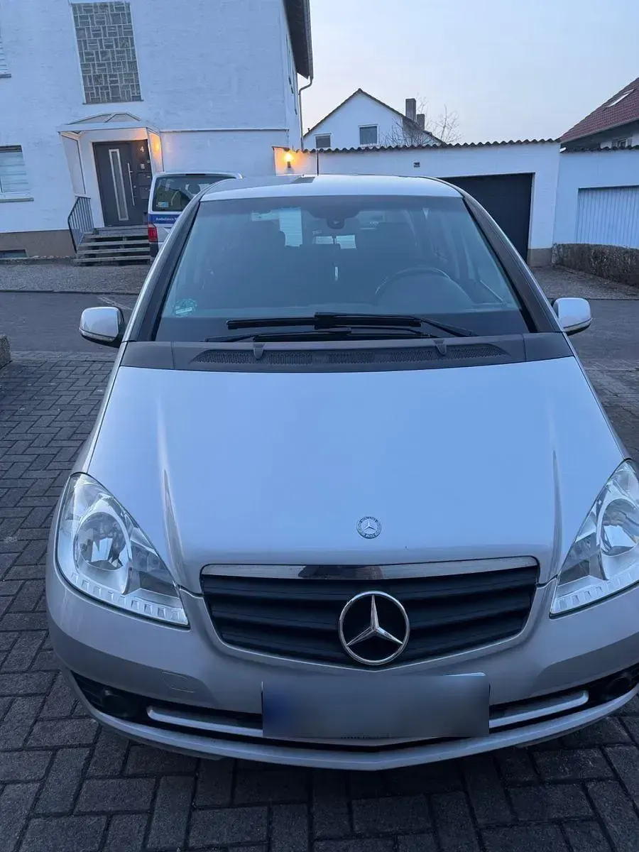 Gebraucht Mercedes A150 95 PS (69 kW) 2009 Silber Van / Kleinbus
