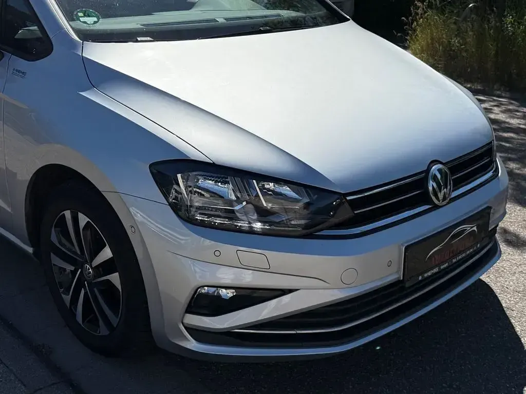 Używany VW Golf IQ Drive 116 KM (85 kW) 2019 Srebrny SUV