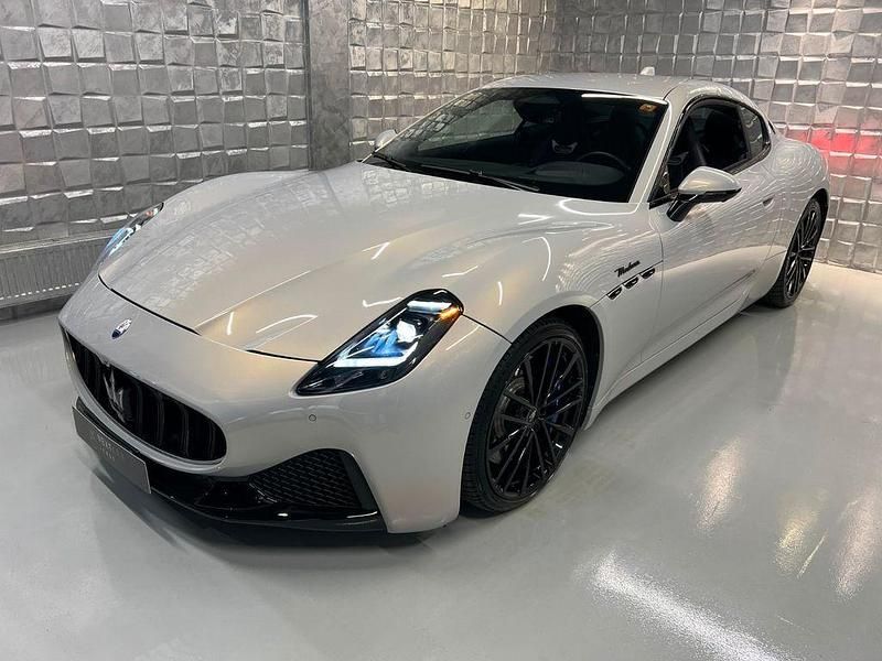 Gebraucht Maserati Granturismo 491 PS (361 kW) 2023 Grau Coupé