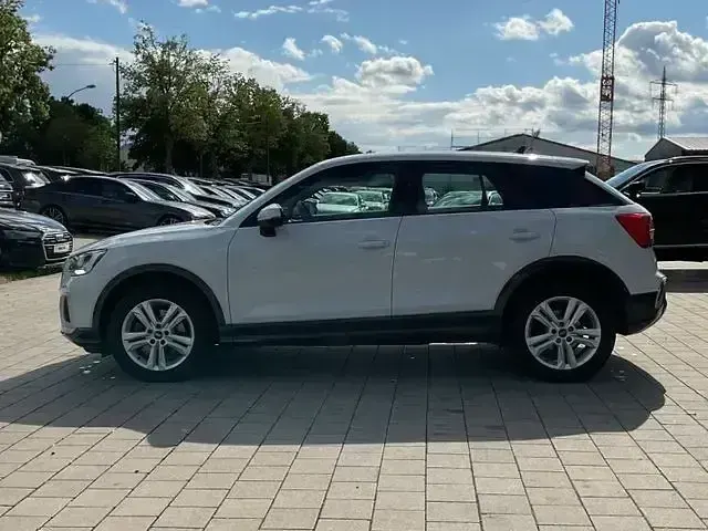 Gebraucht Audi Q2 Advanced 150 PS (110 kW) 2022 Weiß SUV