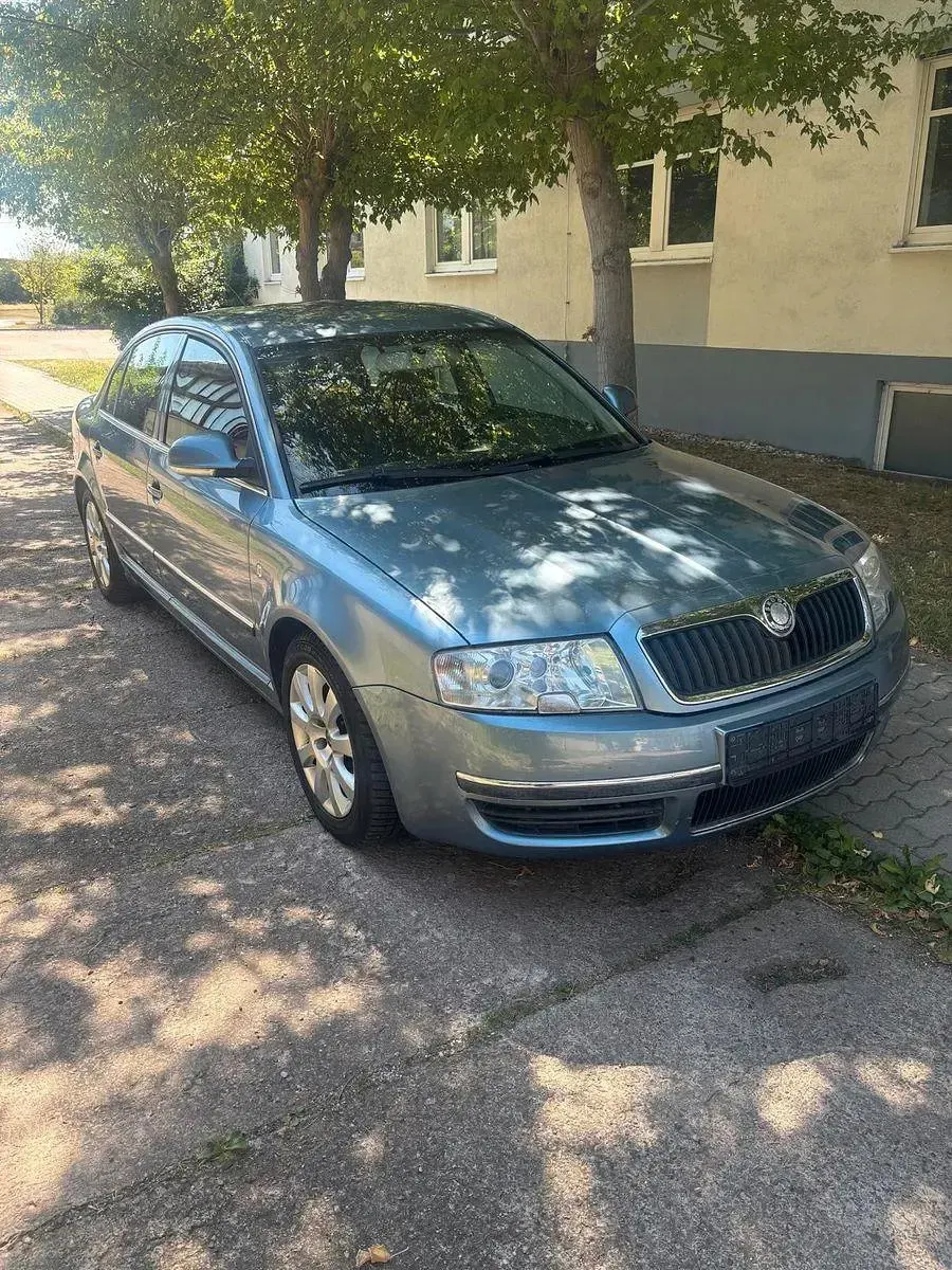 Gebraucht Skoda Superb 150 PS (110 kW) 2007 Grau Limousine