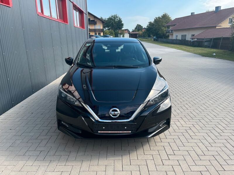 Gebraucht Nissan Leaf Acenta 110 kW (150 PS) 2018 Black (m) Kleinwagen
