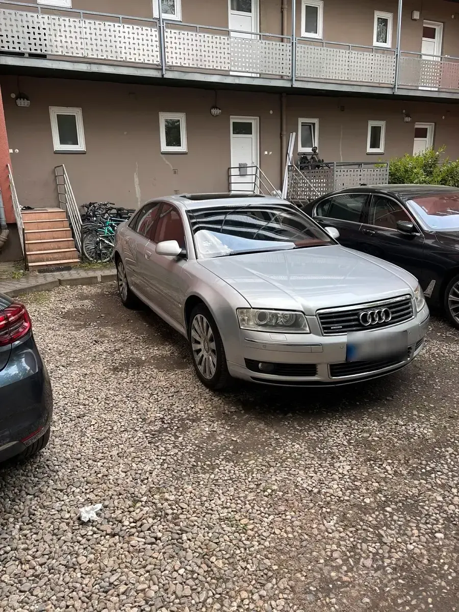 Gebraucht Audi A8 335 PS (246 kW) 2003 Silber Limousine