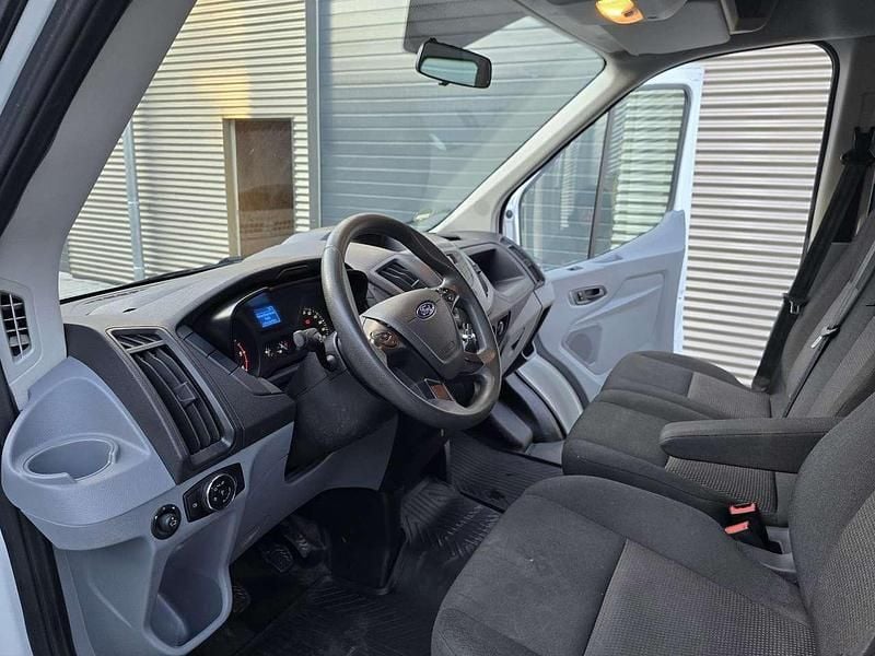 Second-hand Ford Transit 131 CP (96 kW) 2018 Alb Van