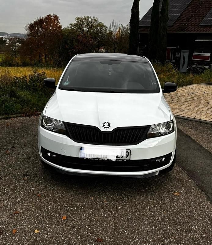 Weiß Gebraucht 2017 Skoda Rapid Monte Carlo Limousine | 11.900 € (Etwas zu teuer) - Bild 1/4