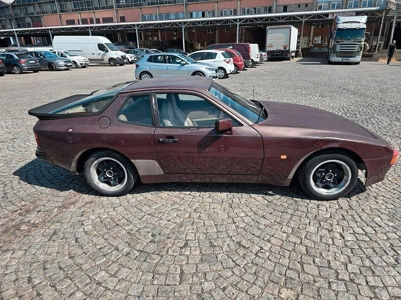 Braun Gebraucht 1983 Porsche 944 | 6.600 € - Bild 1/4