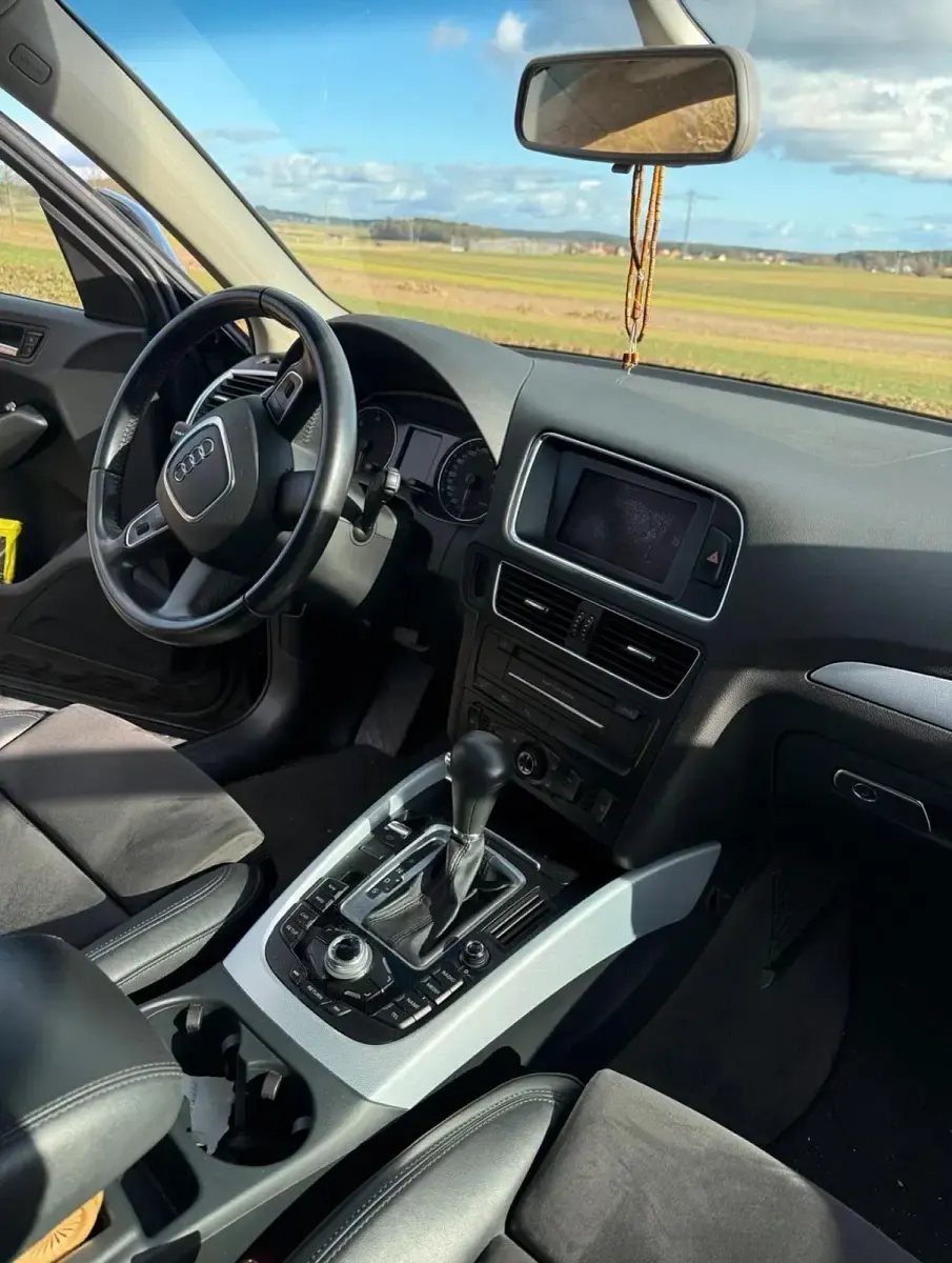 Käytetty Audi Q5 170 HP (125 kW) 2010 Musta Katumaasturi