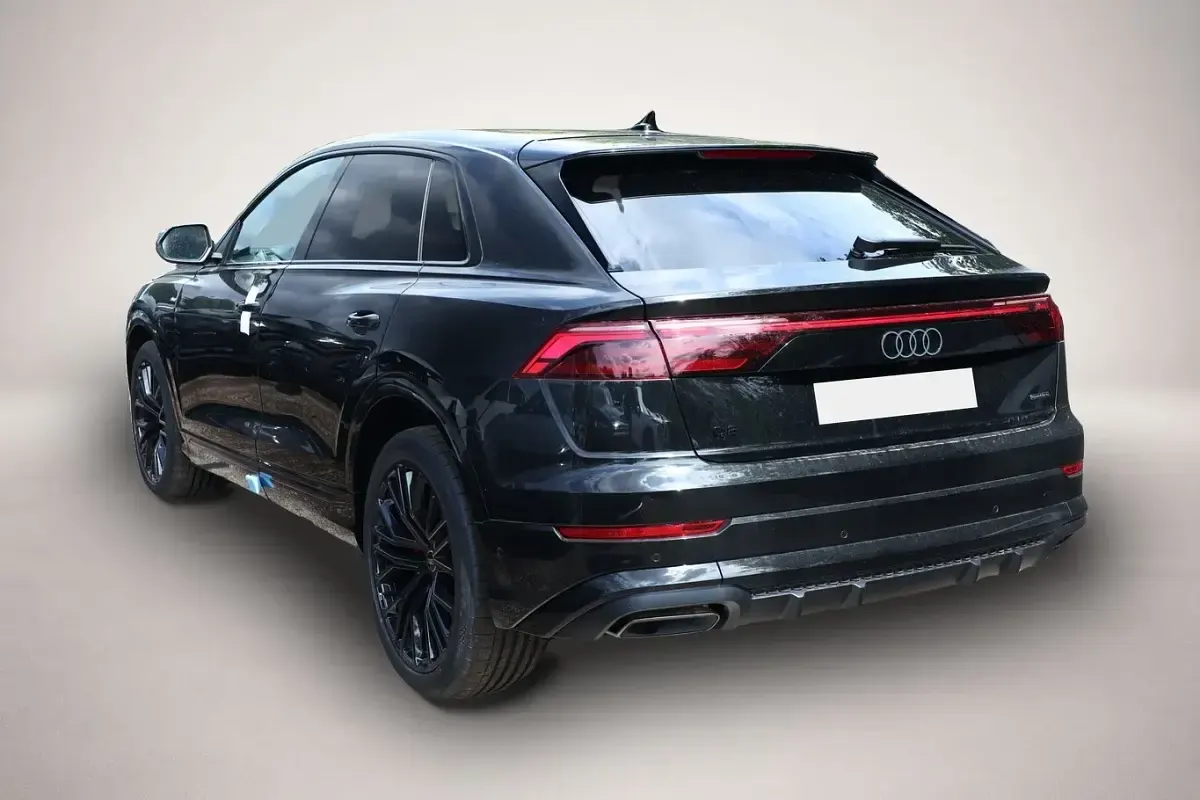 Neu Audi Q8 Design 286 PS (210 kW) 2026 Schwarz SUV