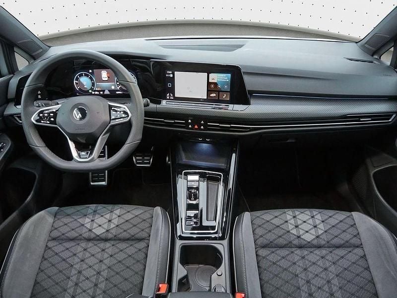 Gebraucht VW Golf VIII R-line 150 PS (110 kW) 2022 Reflexsilber metallic Limousine