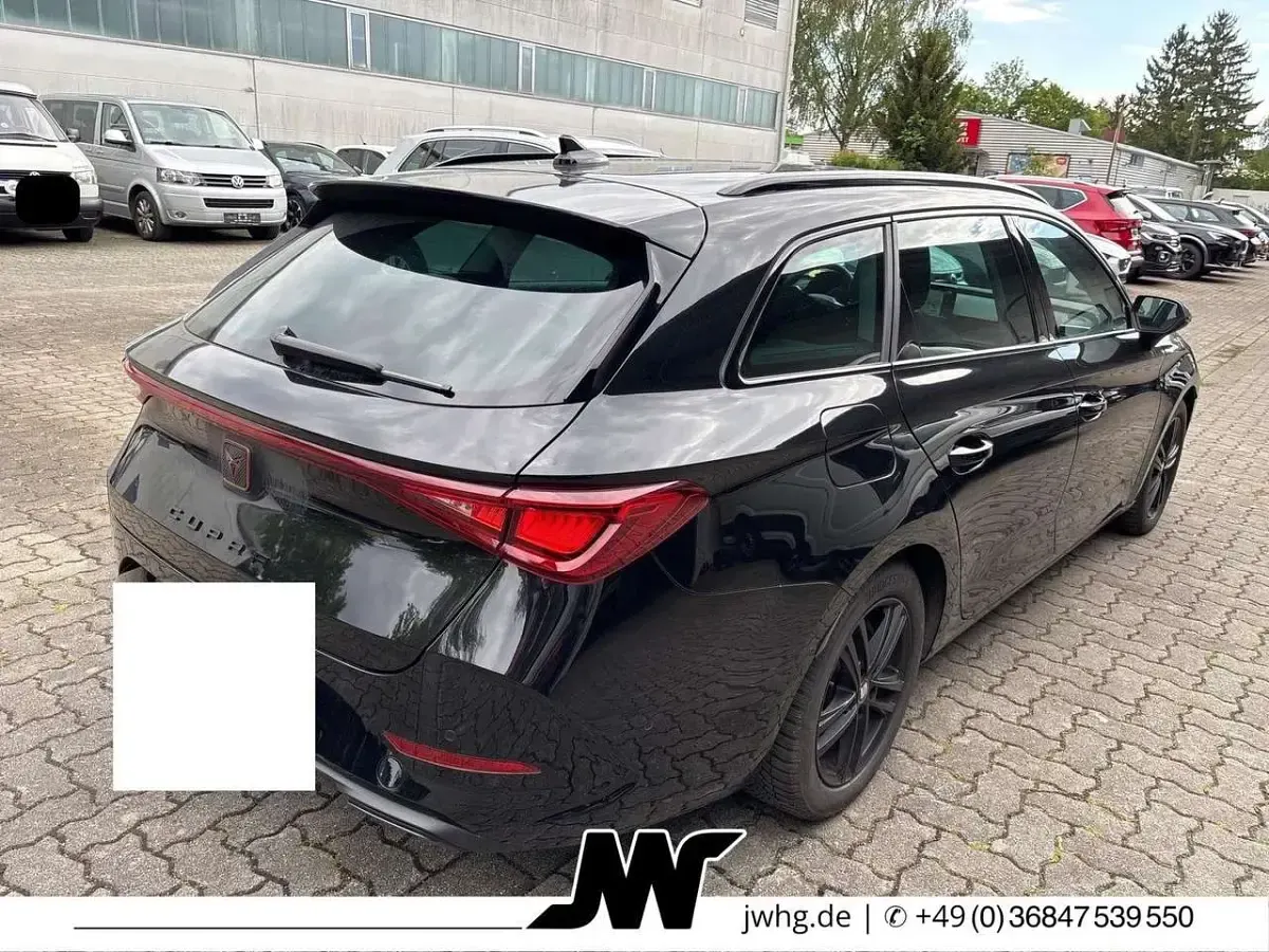 Gebraucht Cupra Leon 150 PS (110 kW) 2023 Mitternachtsschwarz Kombi
