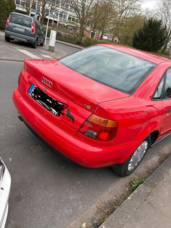 Gebraucht Audi A4 125 PS (91 kW) 1996 Rot Limousine
