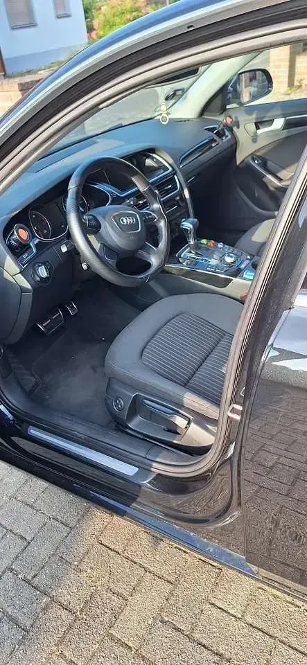 Gebraucht Audi A4 170 PS (125 kW) 2012 Schwarz Limousine