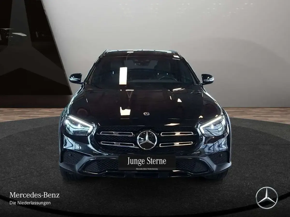 Gebraucht Mercedes E450 Night 367 PS (269 kW) 2021 Schwarz Limousine