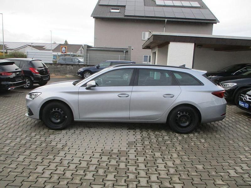Gebraucht Seat Leon 116 PS (85 kW) 2022 Silber Limousine