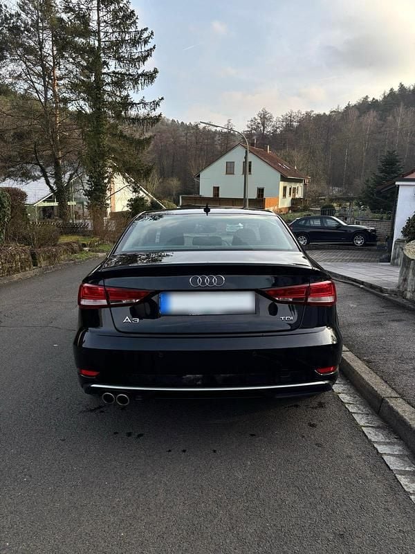 Gebraucht Audi A3 Sport 150 PS (110 kW) 2018 Schwarz Limousine