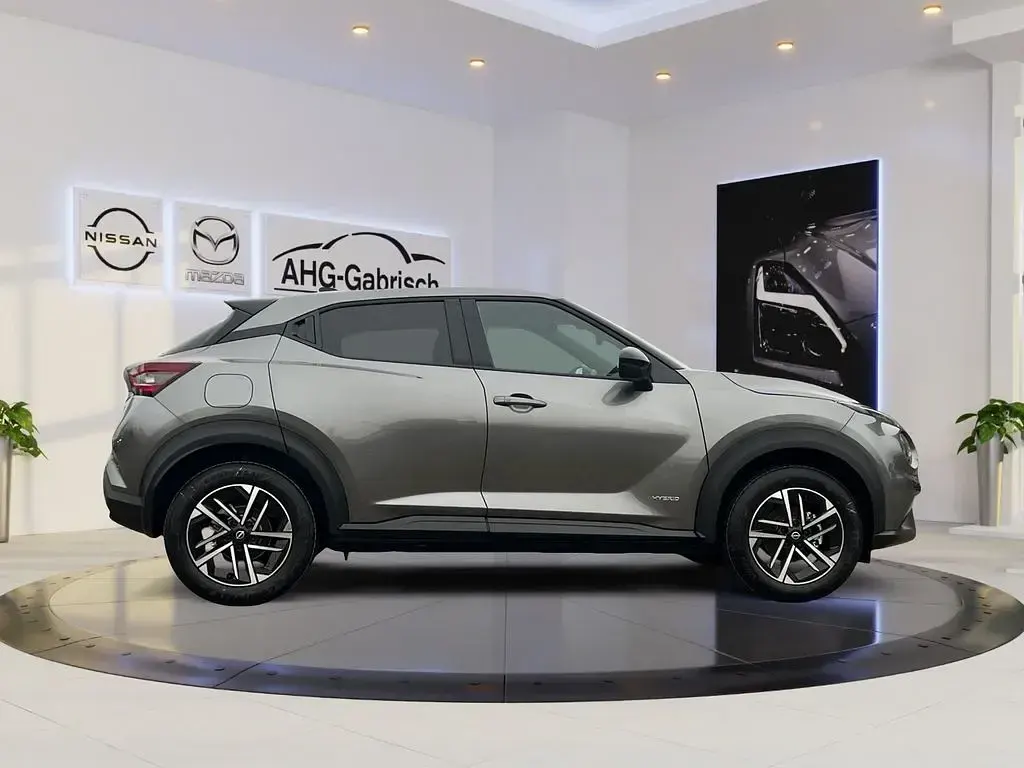 Second-hand Nissan Juke N-Connecta 143 CP (105 kW) 2025 Gri SUV
