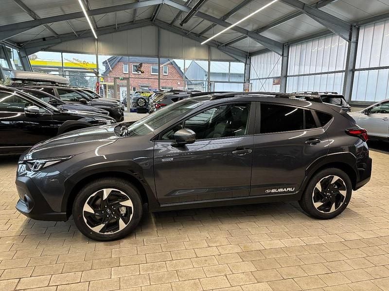 Gebraucht Subaru Crosstrek 136 PS (100 kW) 2025 Grau SUV