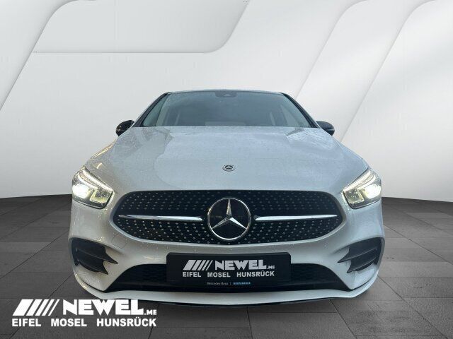 Gebraucht Mercedes B220 AMG 190 PS (139 kW) 2022 Digitalweiß (metallic) Van / Kleinbus