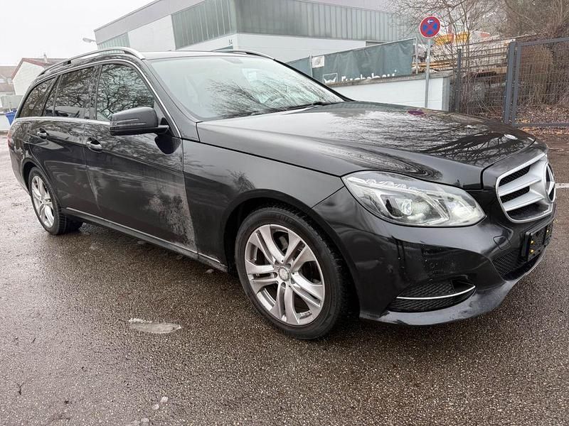 Gebraucht Mercedes E250 204 PS (150 kW) 2015 Schwarz Kombi