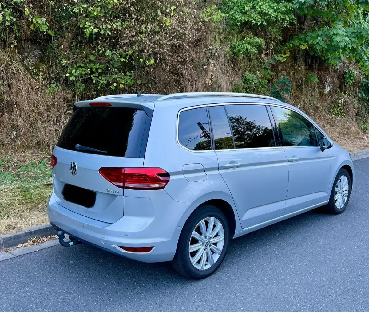 Gebraucht VW Touran Highline 150 PS (110 kW) 2016 Silber Van / Kleinbus