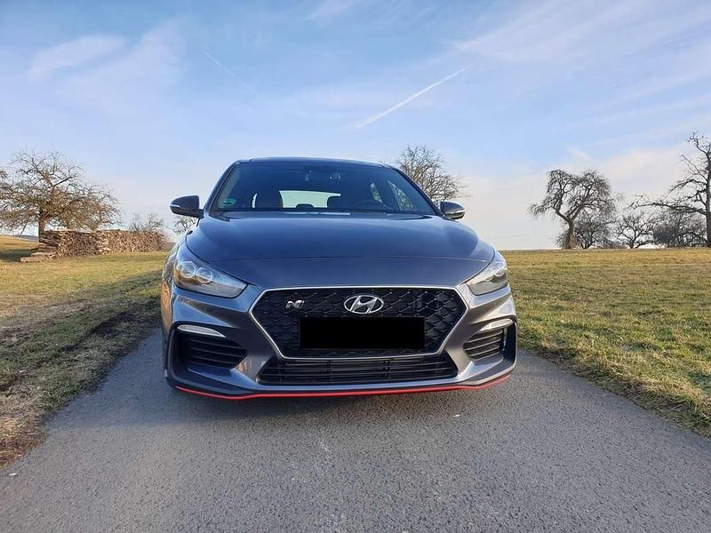 Grau Gebraucht 2019 Hyundai i30 N Performance Limousine | 22.790 € (Fairer Preis) - Bild 1/4