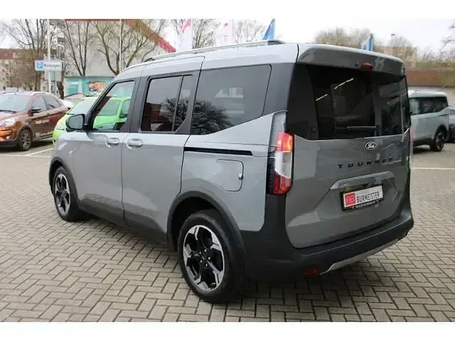 Gebraucht Ford Tourneo Courier Active 125 PS (91 kW) 2025 Silber Van / Kleinbus