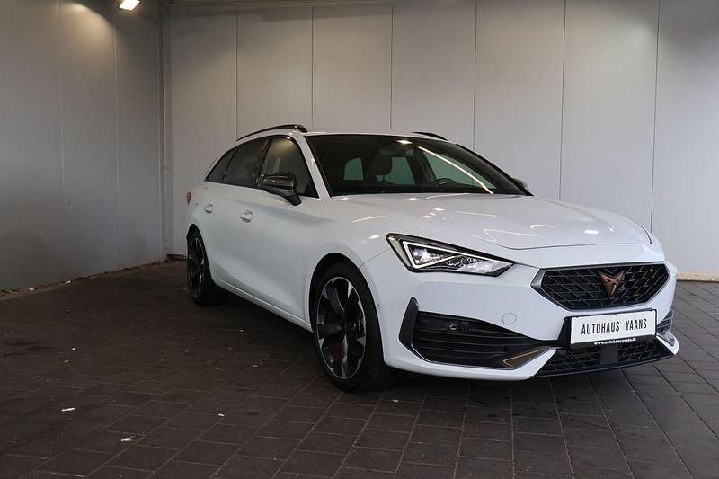Usata Cupra Leon 150 CV (110 kW) 2024 Bianco Berlina