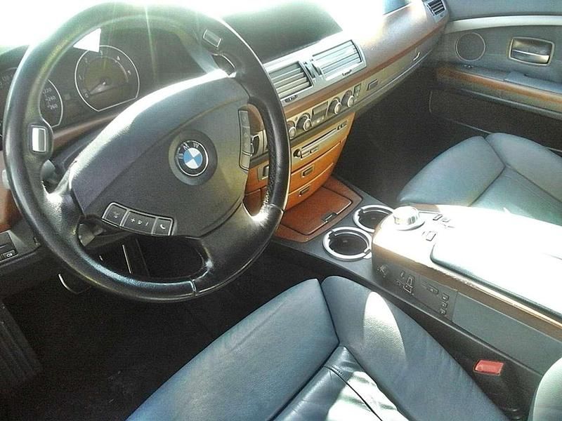 Gebraucht BMW 730 Sport Line 232 PS (170 kW) 2007 Titansilber metallic Limousine