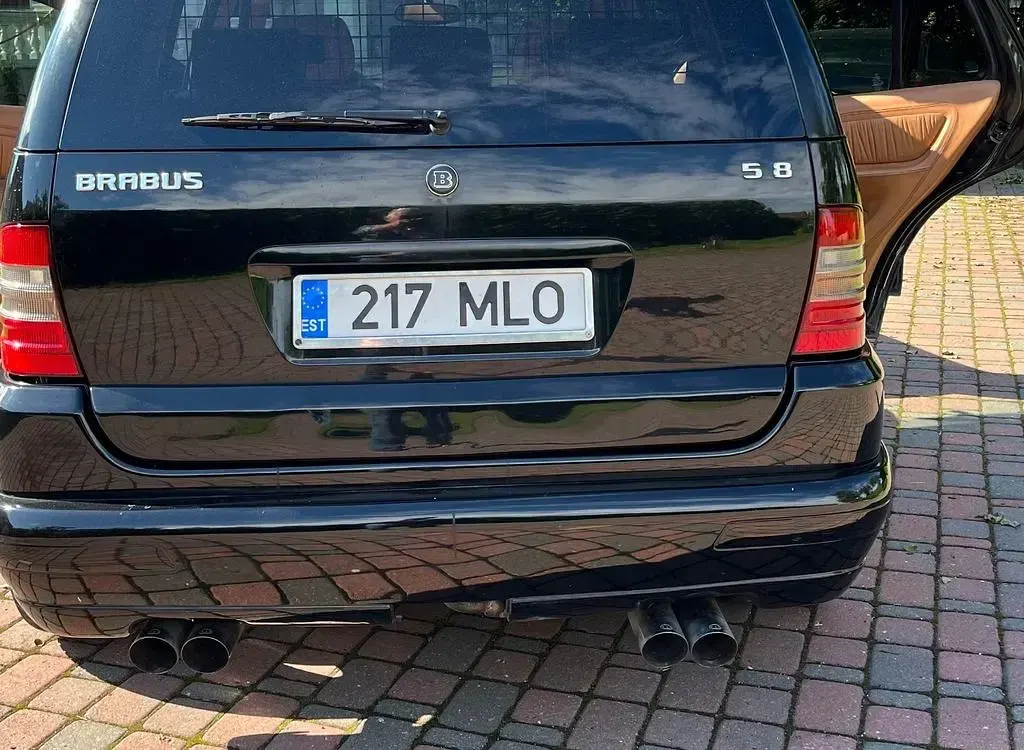 Gebraucht Mercedes ML430 400 PS (294 kW) 2000 Schwarz SUV