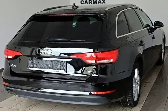 Używany Audi A4 Basis 190 KM (139 kW) 2018 Czarny Kombi