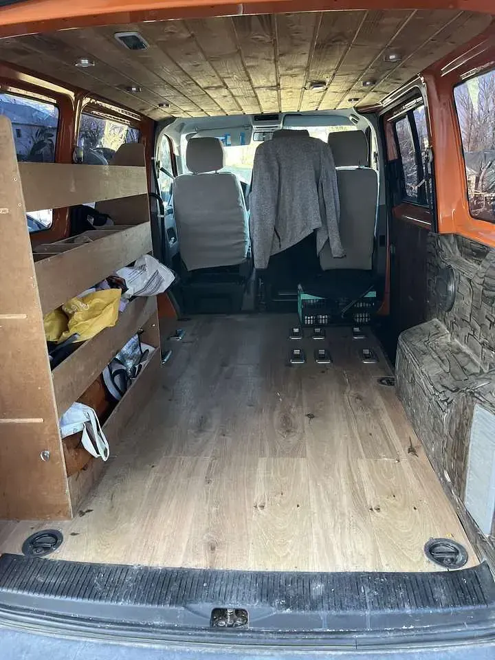 Gebraucht VW Caravelle Trendline 131 PS (96 kW) 2008 Orange Van