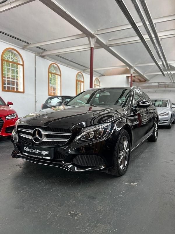 Schwarz Gebraucht 2015 Mercedes C220 Kombi | 15.990 € (Guter Preis) - Bild 1/4