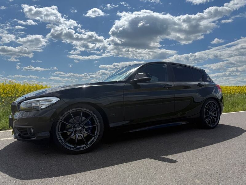 Schwarz Gebraucht 2015 BMW 120 Advantage Kleinwagen | 14.000 € - Bild 1/4