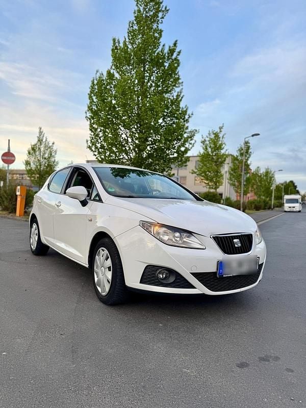 Weiß Gebraucht 2009 Seat Ibiza Kleinwagen | 2.000 € (Guter Preis) - Bild 1/4
