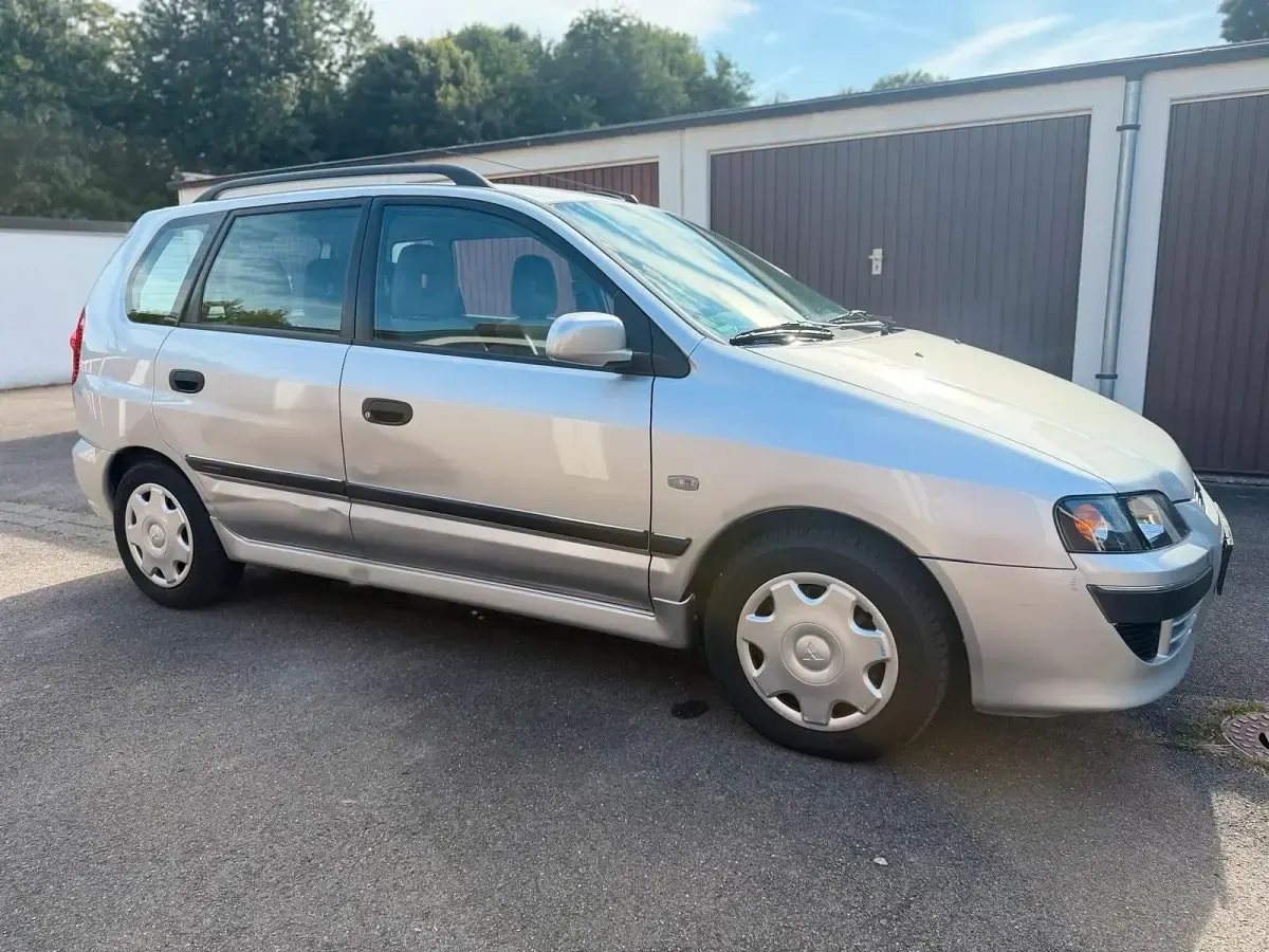 Gebraucht Mitsubishi Space Star 82 PS (60 kW) 2002 Silber Van / Kleinbus