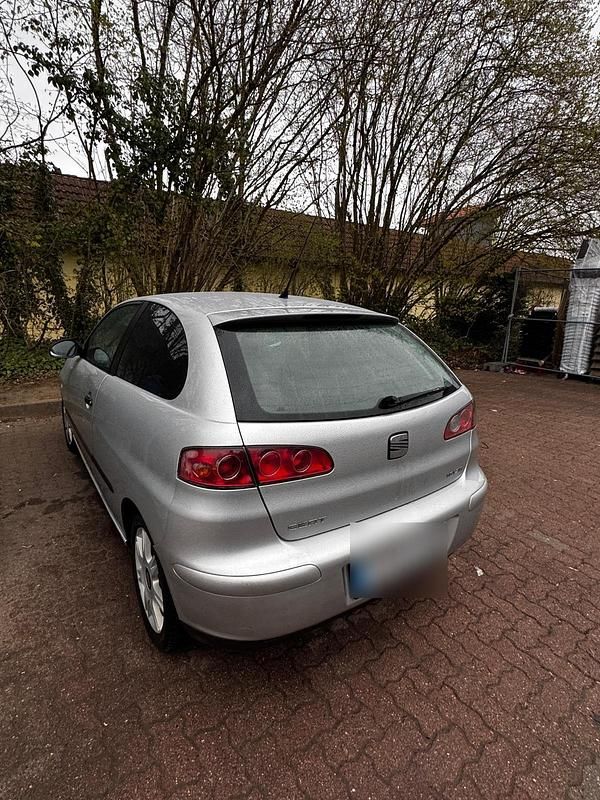Gebraucht Seat Ibiza 75 PS (55 kW) 2005 Silber Kleinwagen