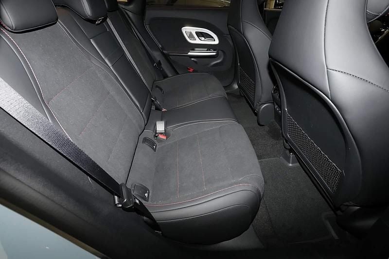 Gebraucht Mercedes CLA200 AMG 163 PS (119 kW) 2026 Unilack aquamint Coupé