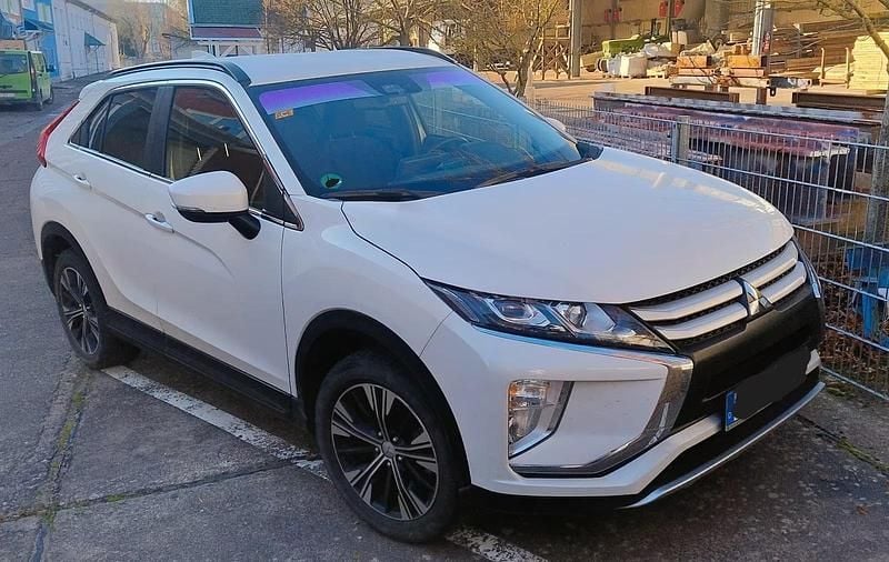 Weiß Gebraucht 2019 Mitsubishi Eclipse Cross Active SUV | 14.990 € (Superpreis) - Bild 1/4