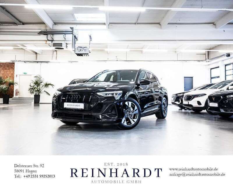 Brillantschwarz Gebraucht 2022 Audi e-tron S-Line SUV | 31.560 € (Guter Preis) - Bild 1/3