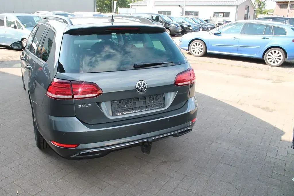 Gebraucht VW Golf VII United 116 PS (85 kW) 2020 Indiumgrau Kombi